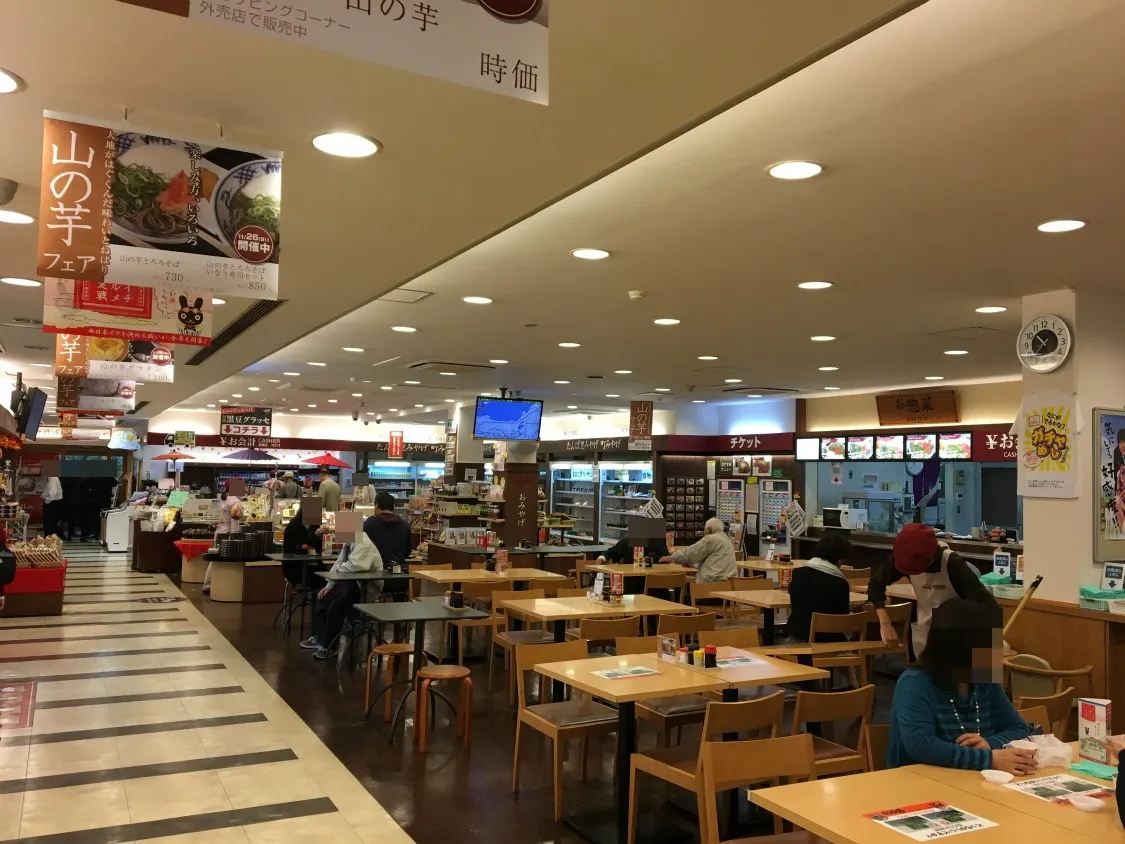 西紀SA下り　フードコート